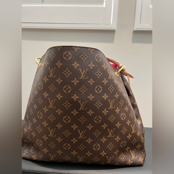 Auth Louis Vuitton MM monogram peony inside - Picture 5 of 12